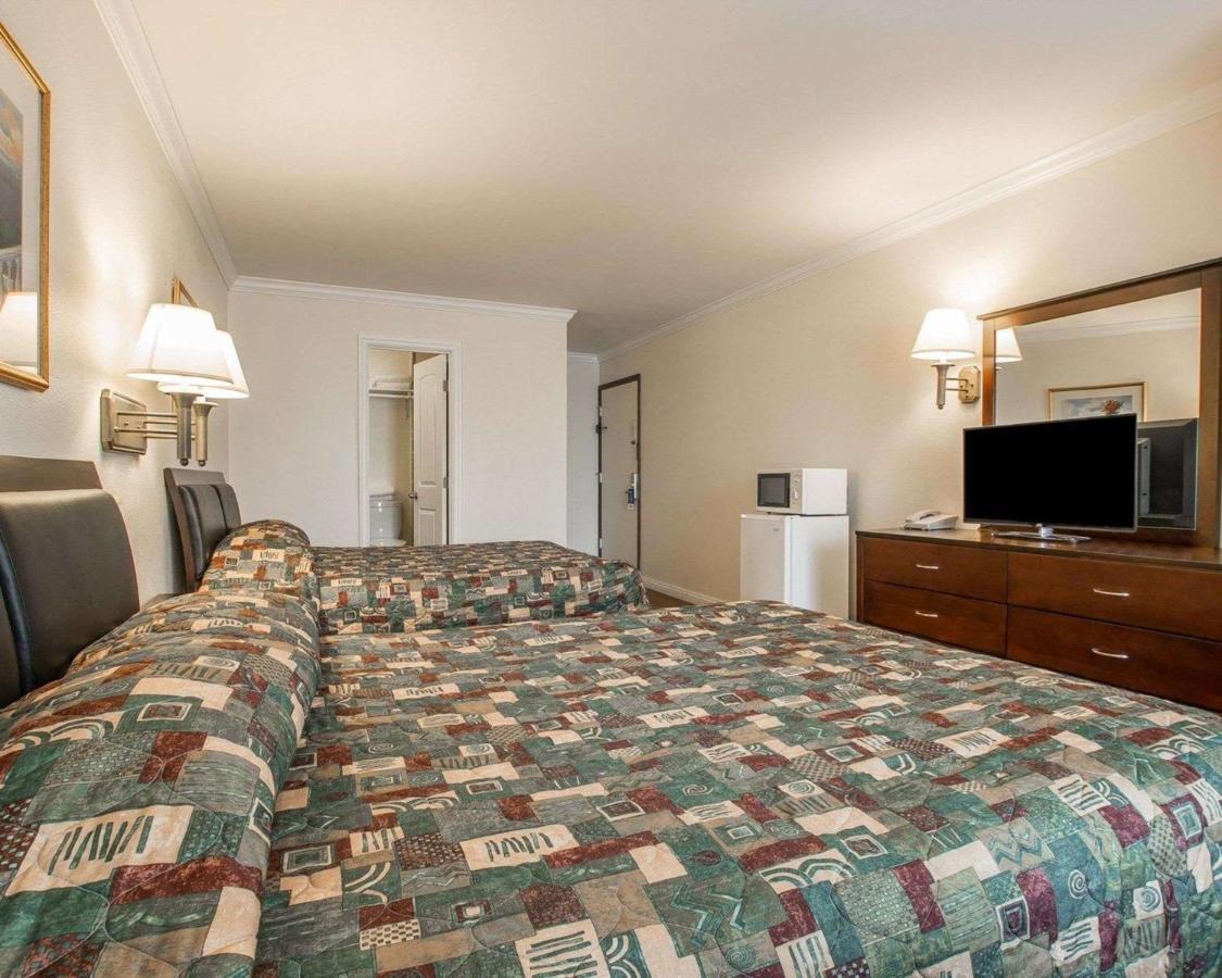 Palm Inn Hotel Near Tyler Mall ריברסייד מראה חיצוני תמונה