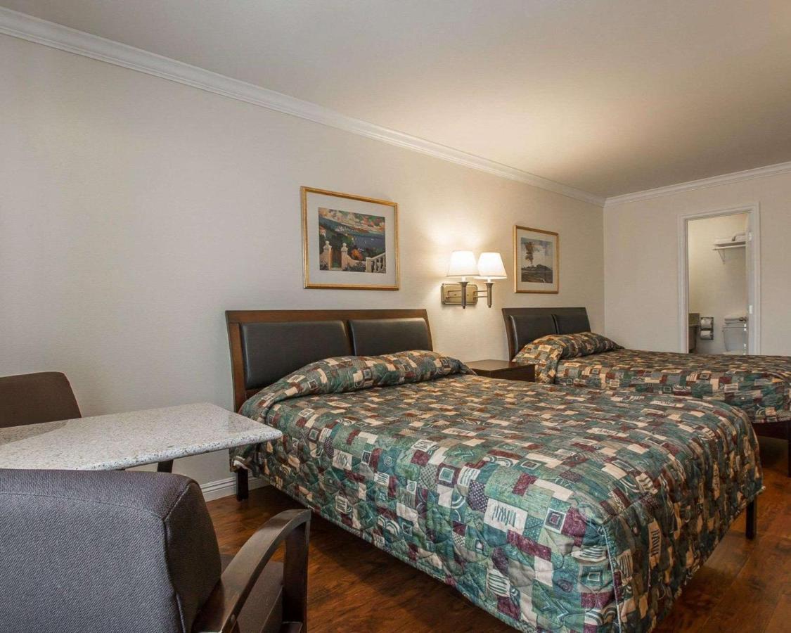 Palm Inn Hotel Near Tyler Mall ריברסייד מראה חיצוני תמונה